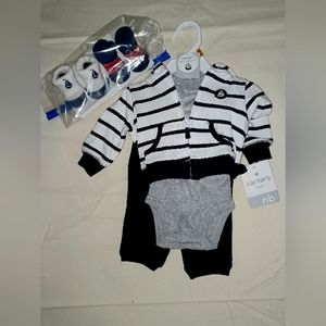 Carters Newborn Boys set